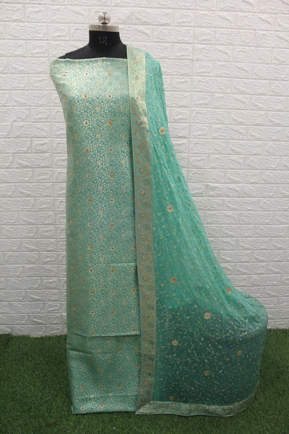 Kamkhuwab Gharara