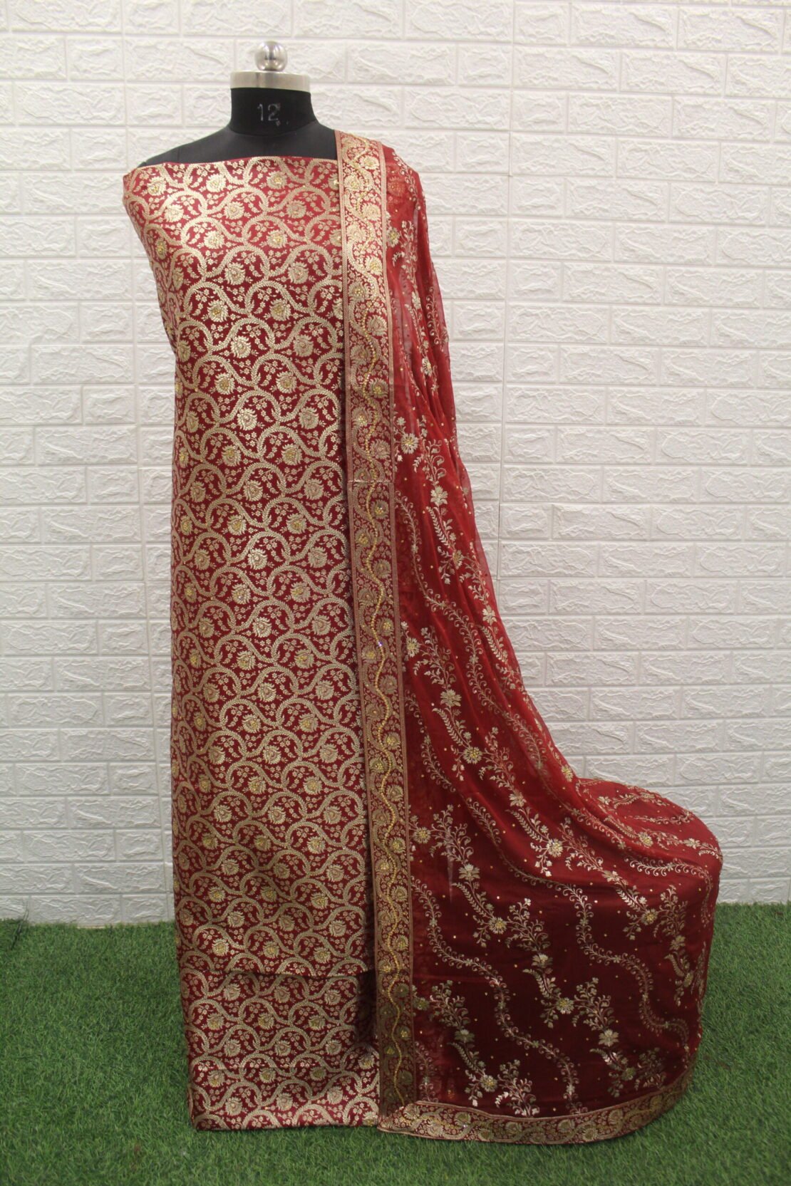 Kamkhuwab Gharara