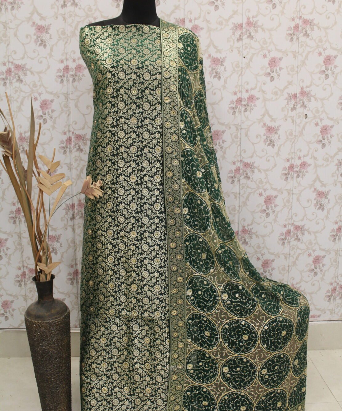 Kamkhuwab Gharara