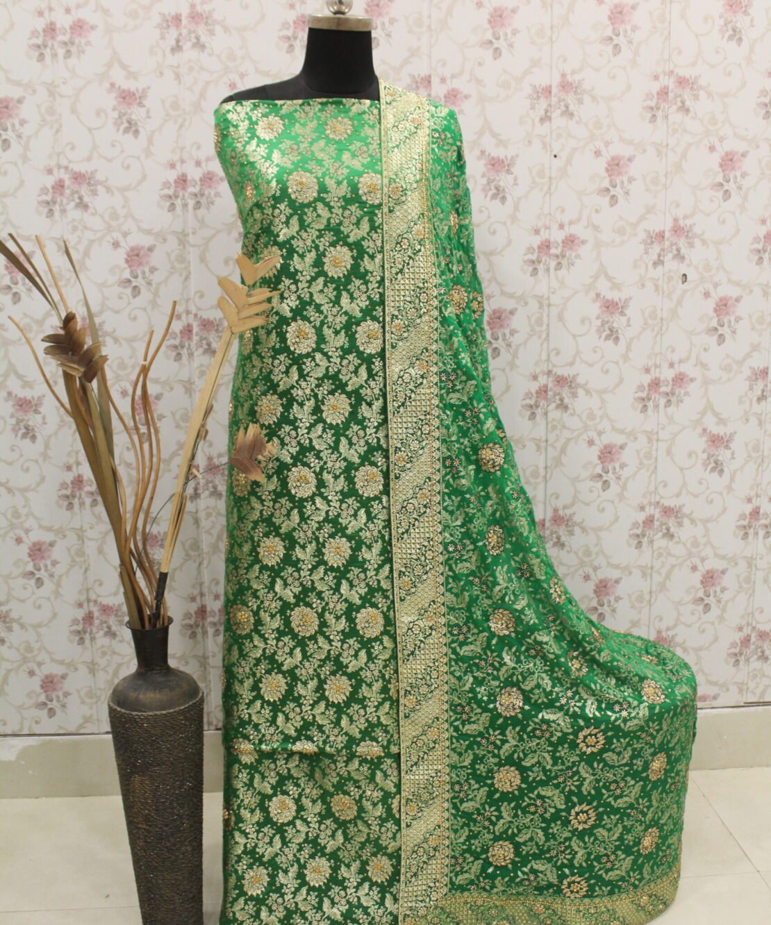 Kamkhuwab Gharara