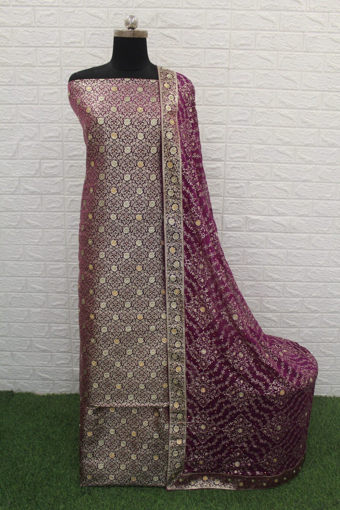 Kamkhuwab Gharara