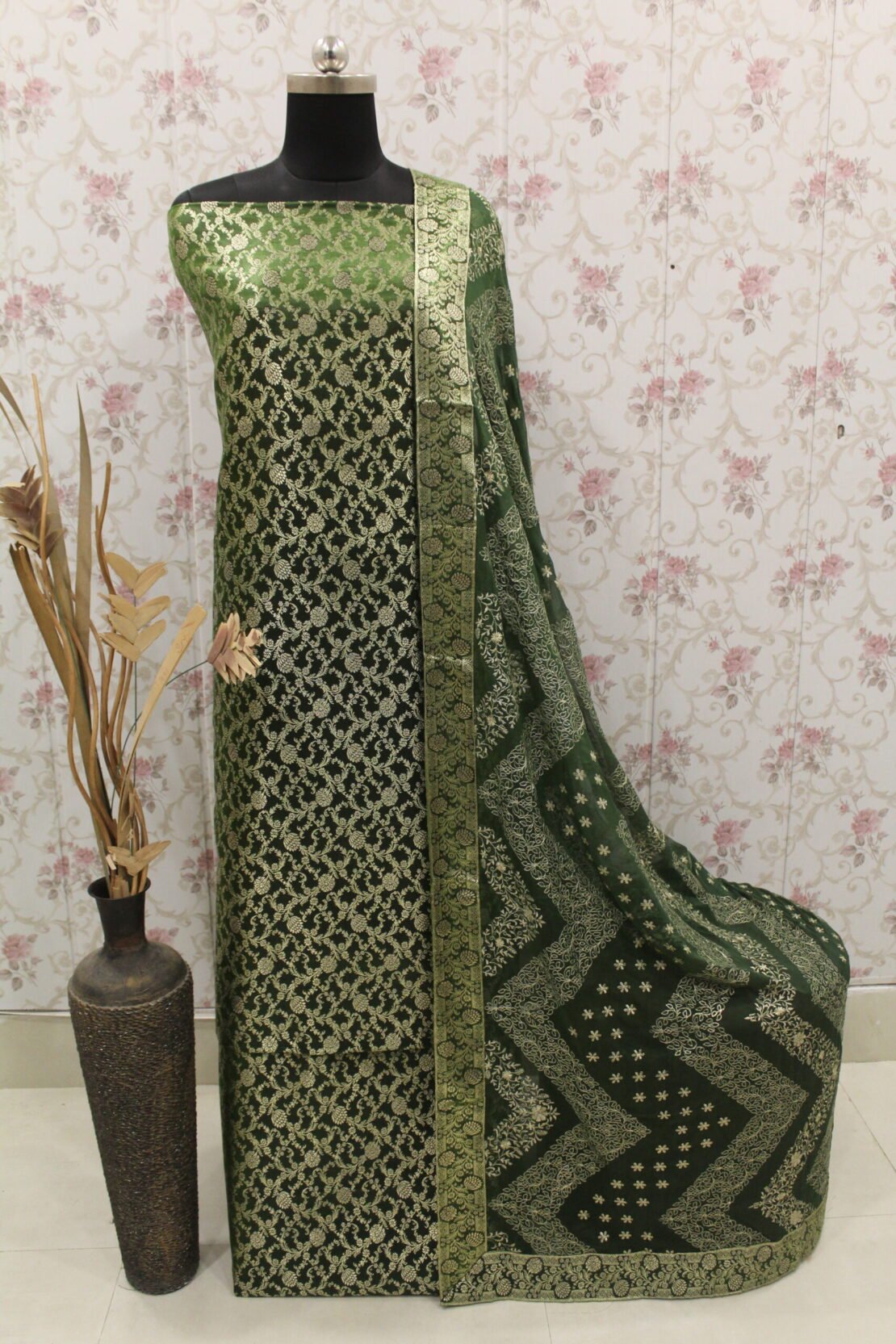 Kamkhuwab Gharara