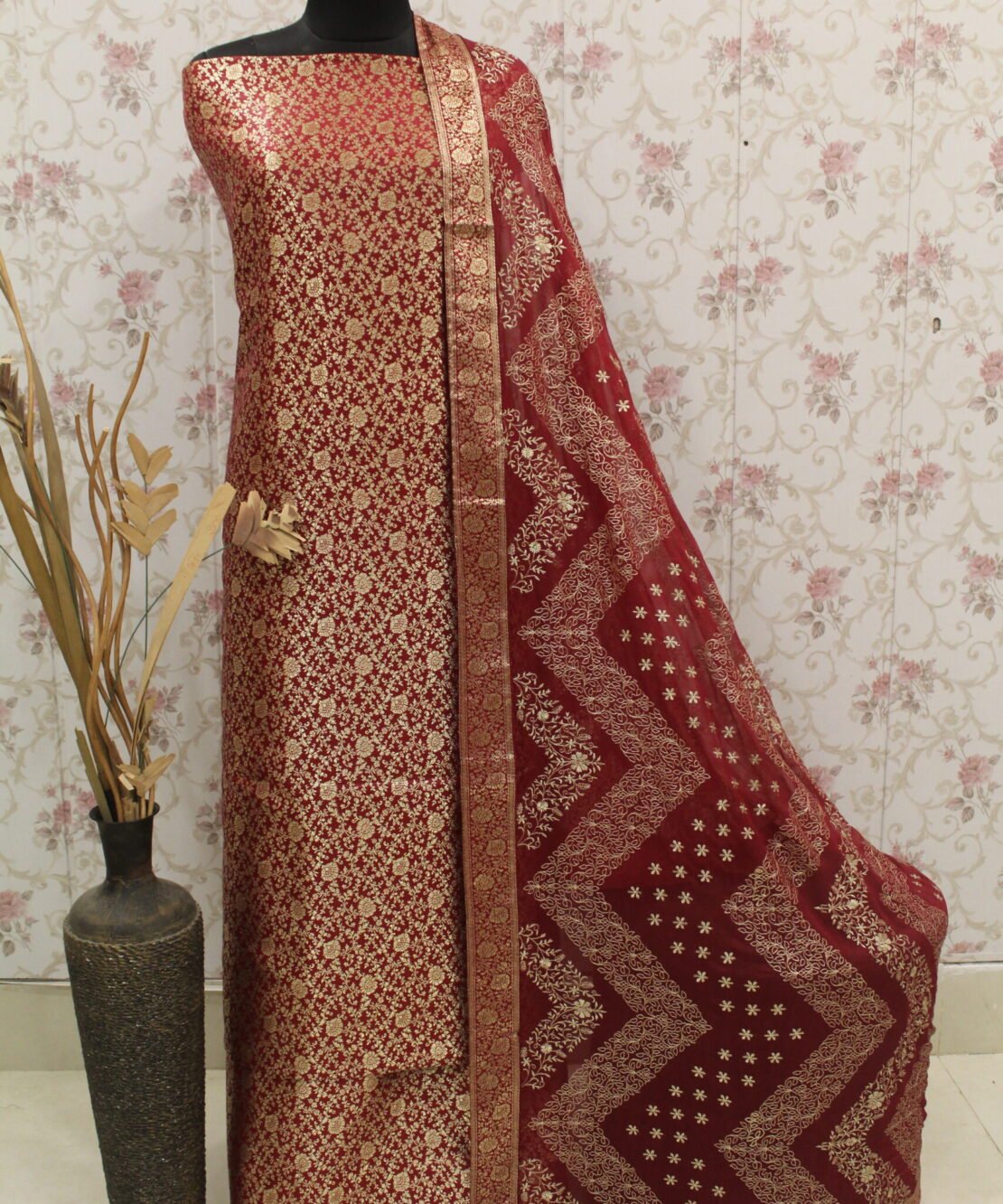 Kamkhuwab Gharara