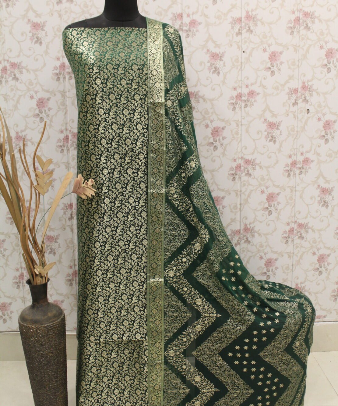 Kamkhuwab Gharara