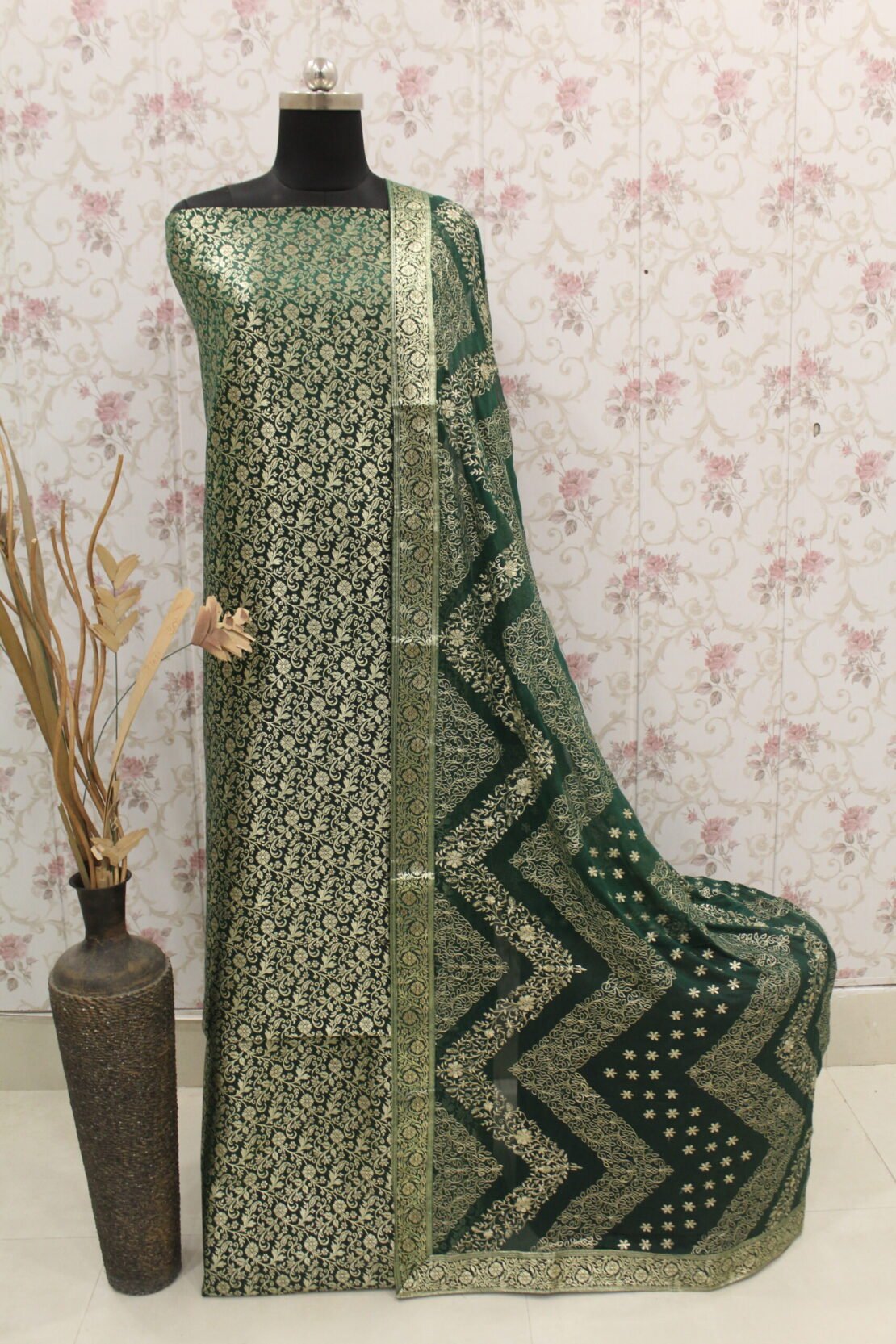 Kamkhuwab Gharara
