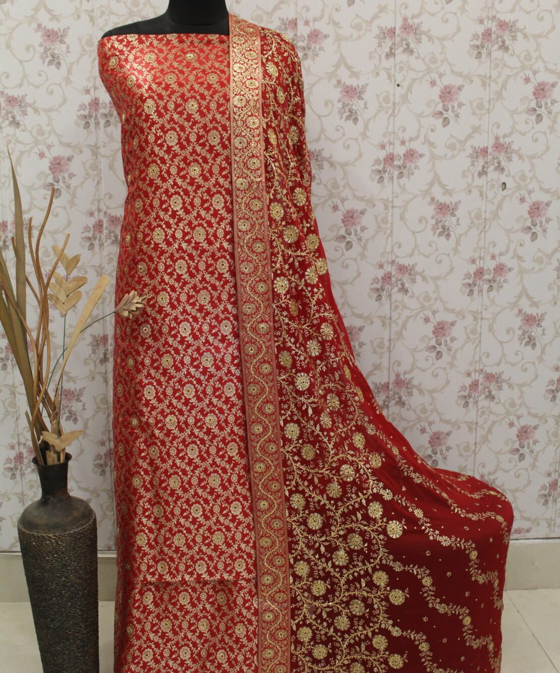 Kamkhuwab Gharara