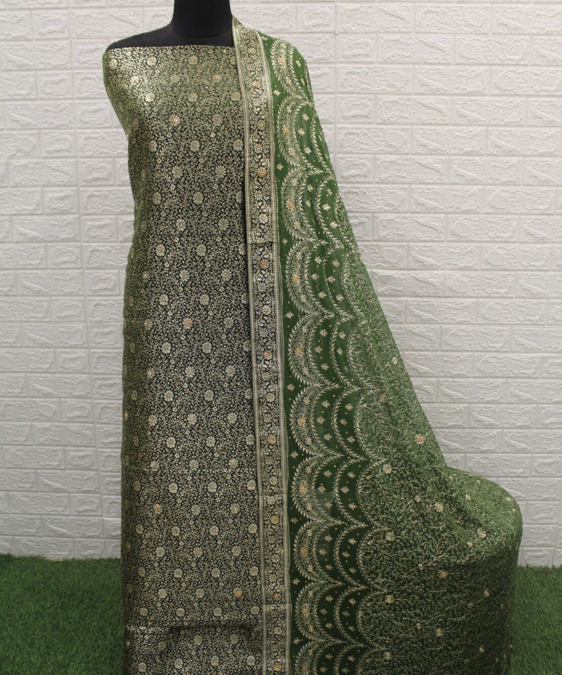 Kamkhuwab Gharara