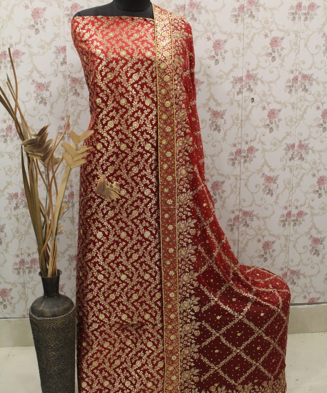 Kamkhuwab Gharara