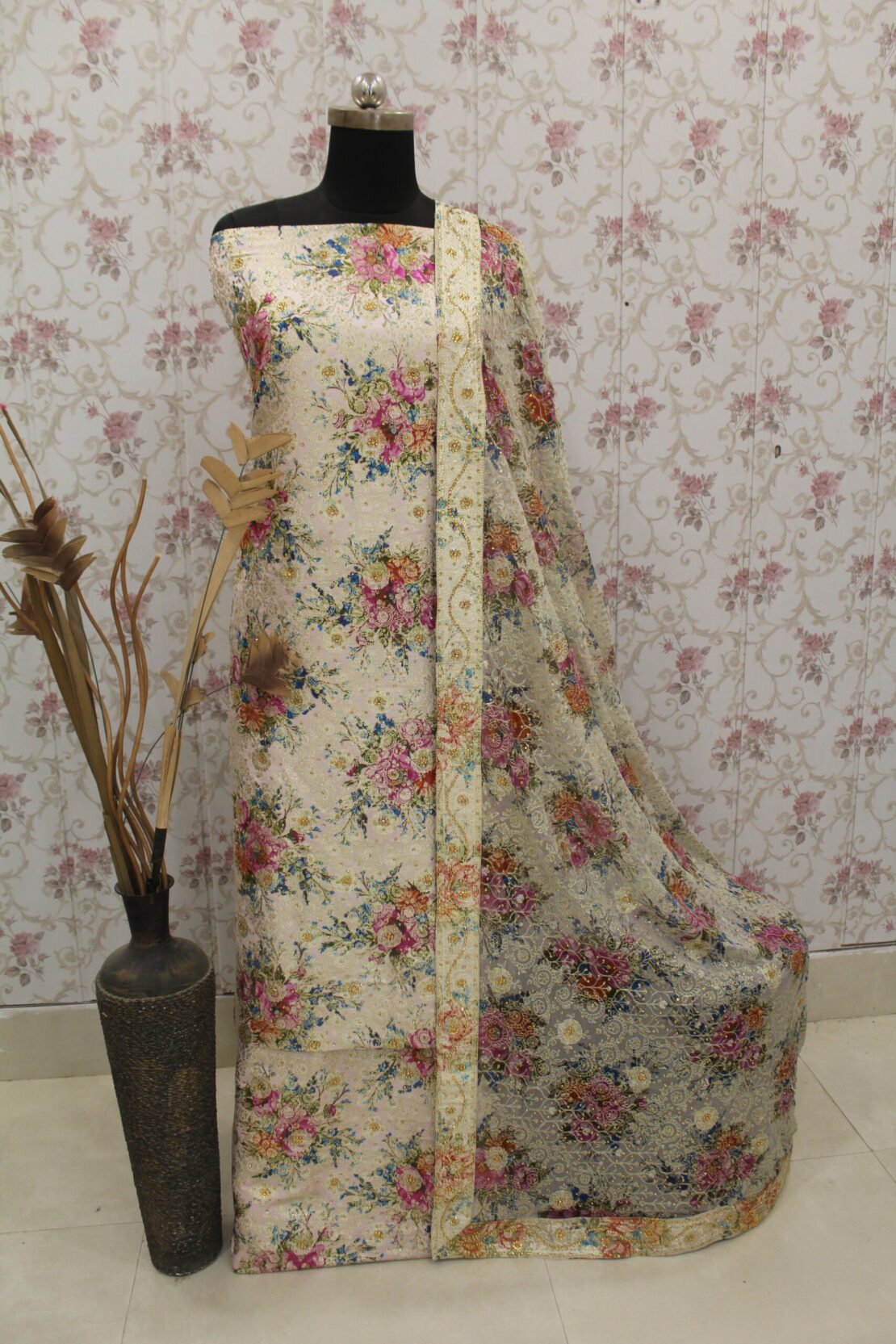 Kamkhuwab Gharara