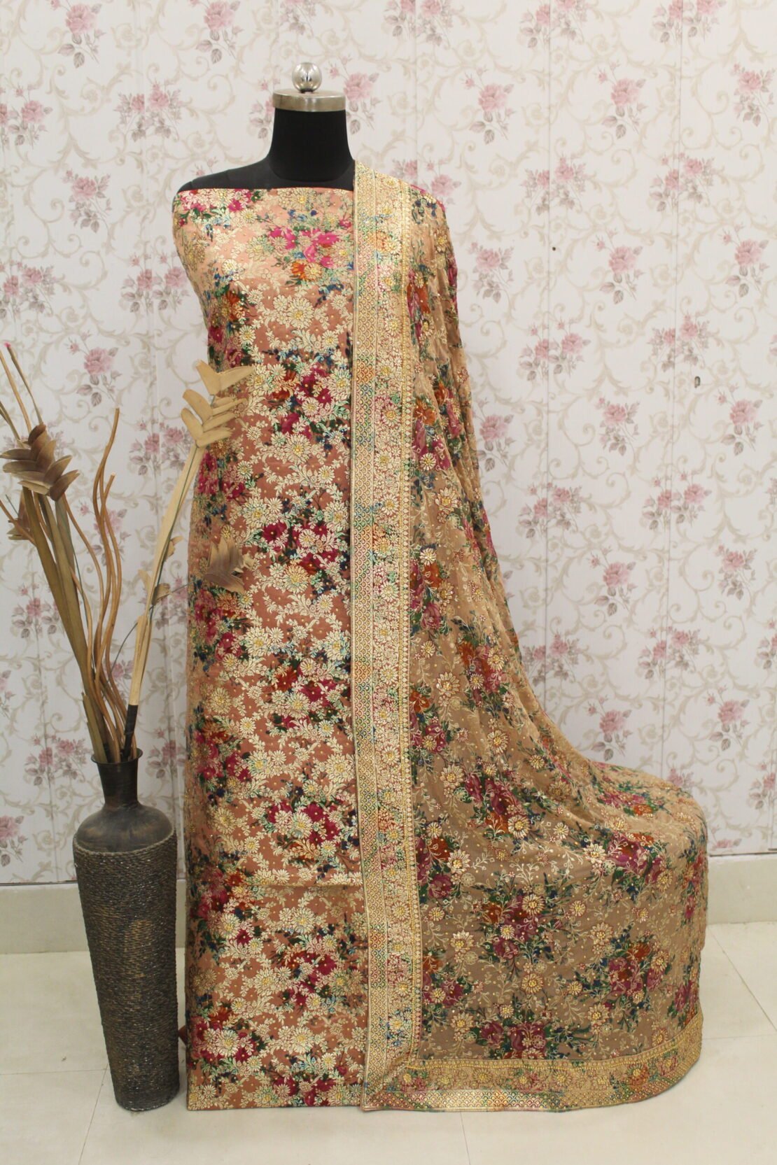 Kamkhuwab Gharara