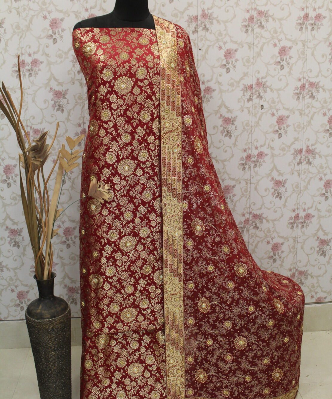 Kamkhuwab Gharara