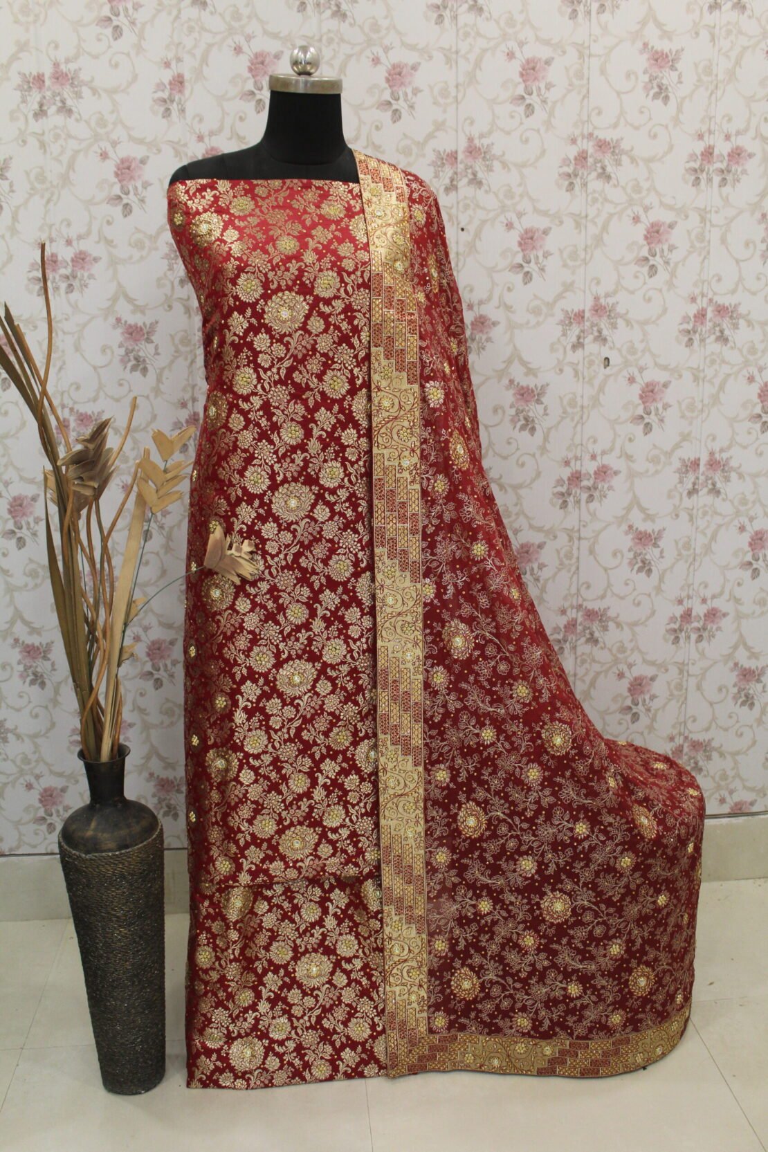 Kamkhuwab Gharara