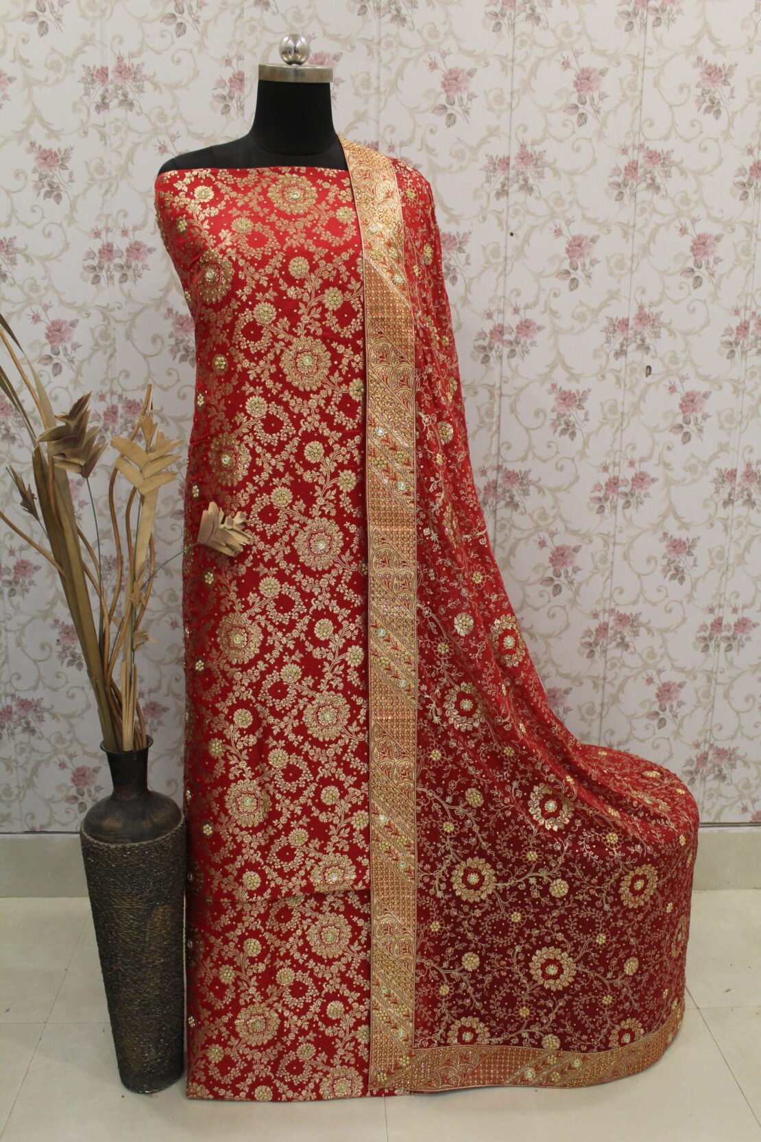 Kamkhuwab Gharara