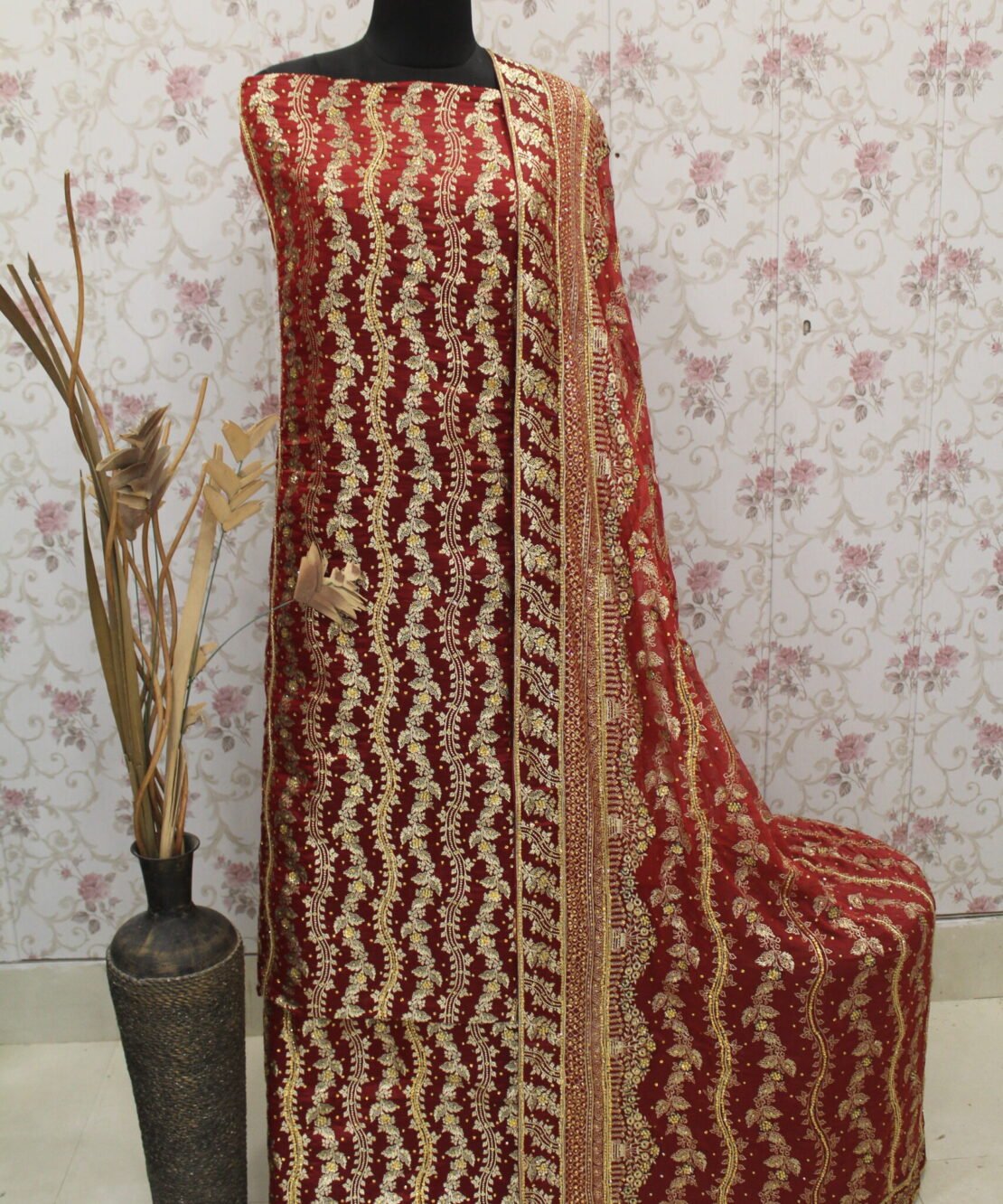 Kamkhuwab Gharara