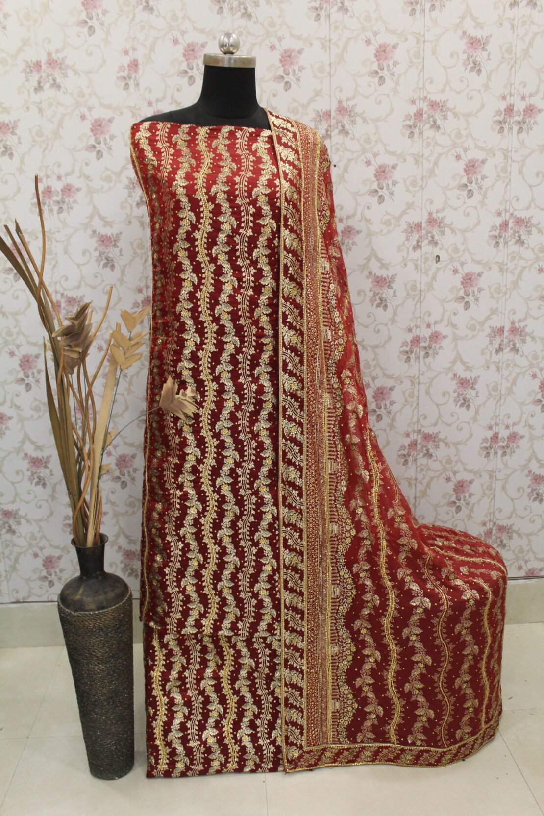 Kamkhuwab Gharara