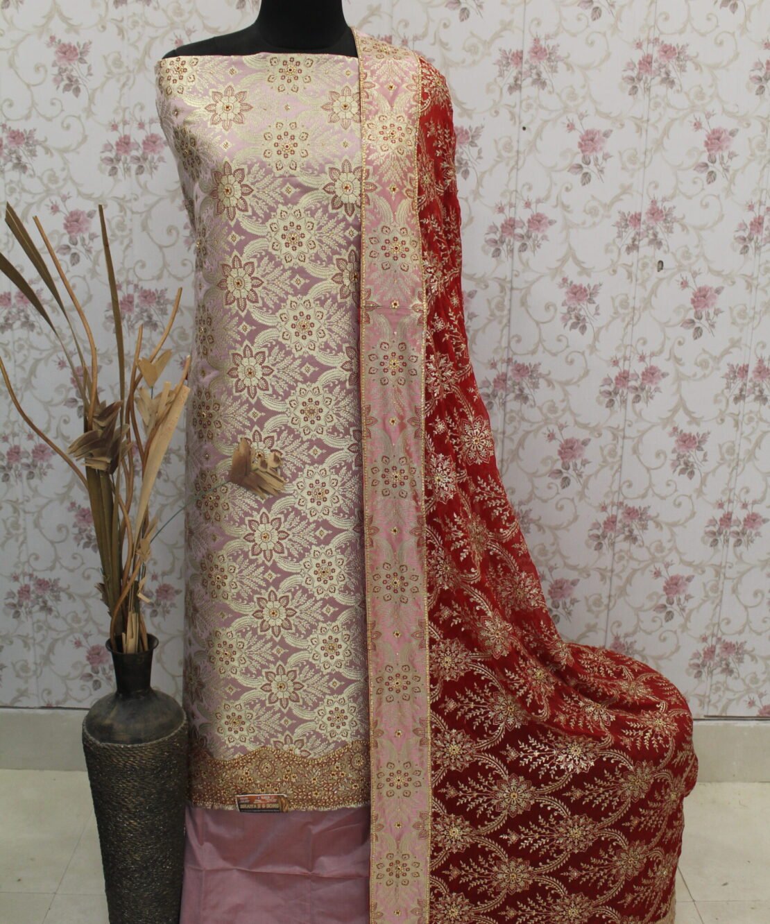 Kamkhuwab Shalwaar Suits