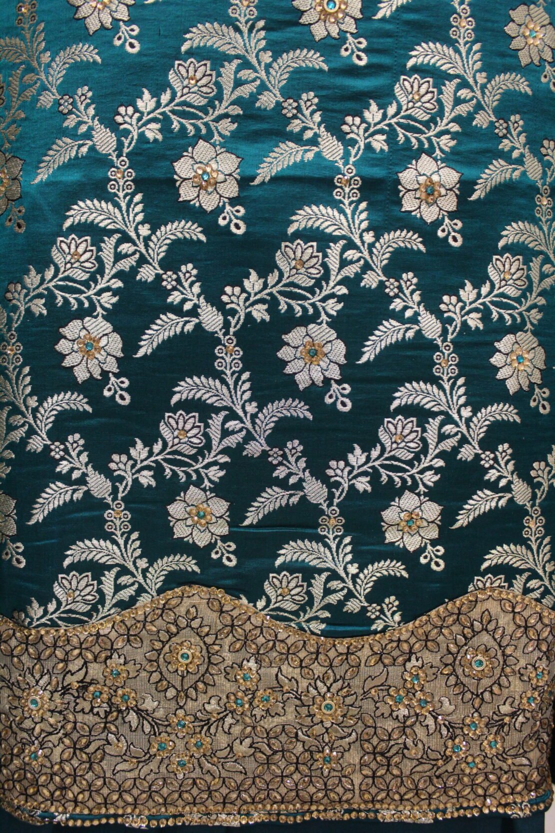 Kamkhuwab Shalwaar Suits - Image 2