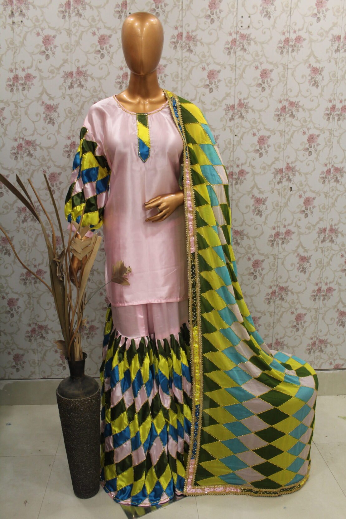 Chatapati Gharara