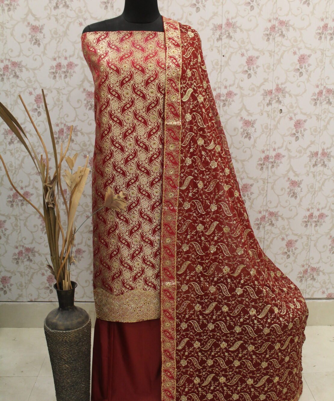 Kamkhuwab Shalwaar Suits