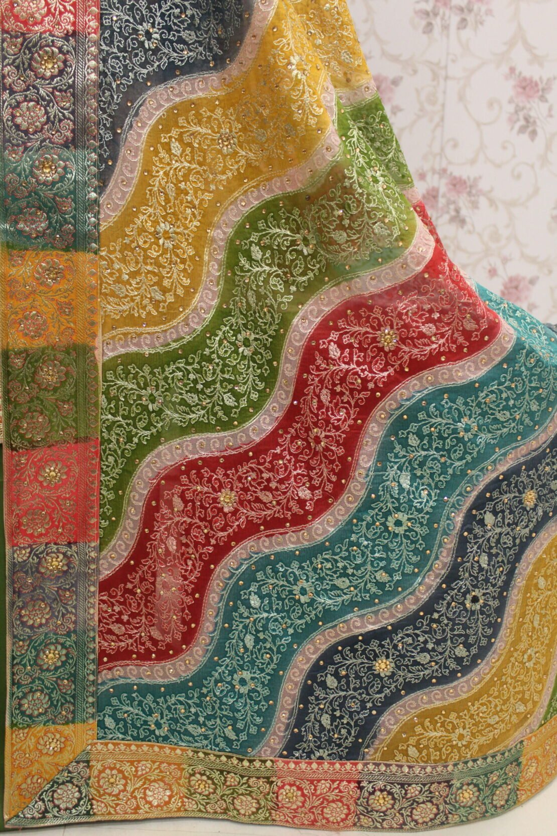 Kamkhuwab Shalwaar Suits - Image 3
