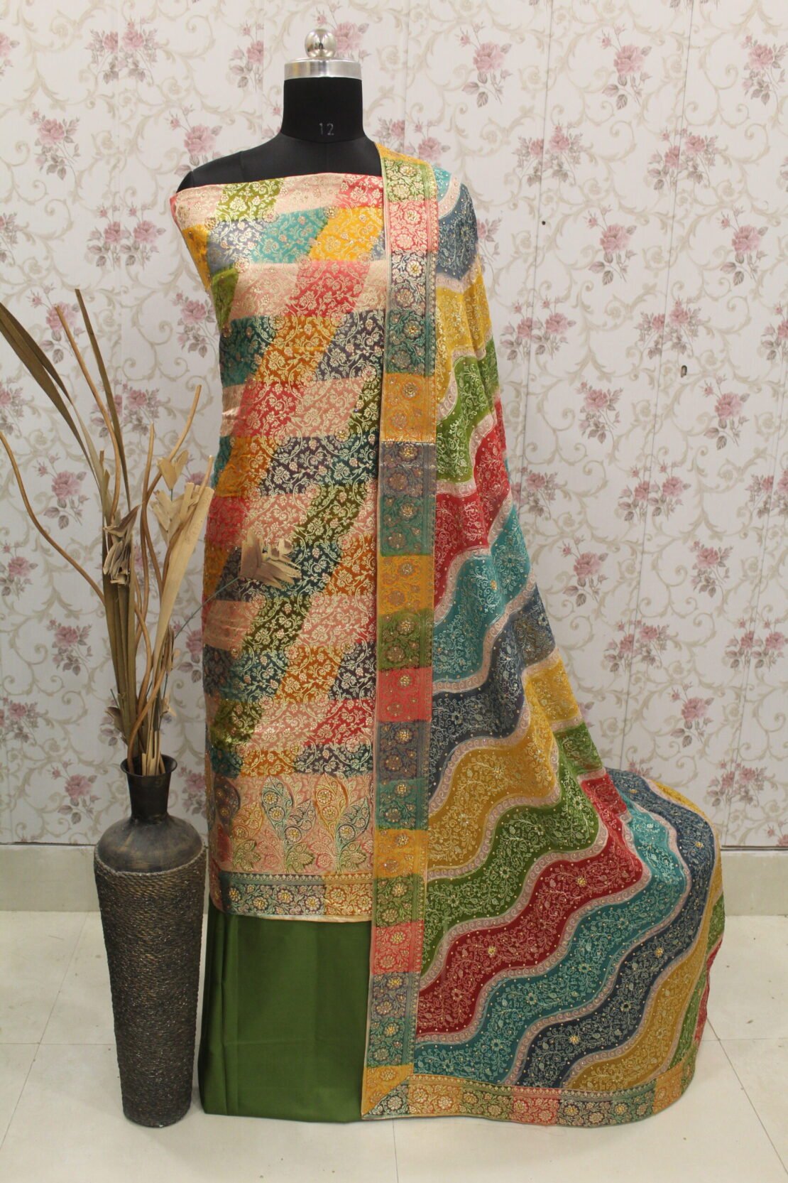Kamkhuwab Shalwaar Suits