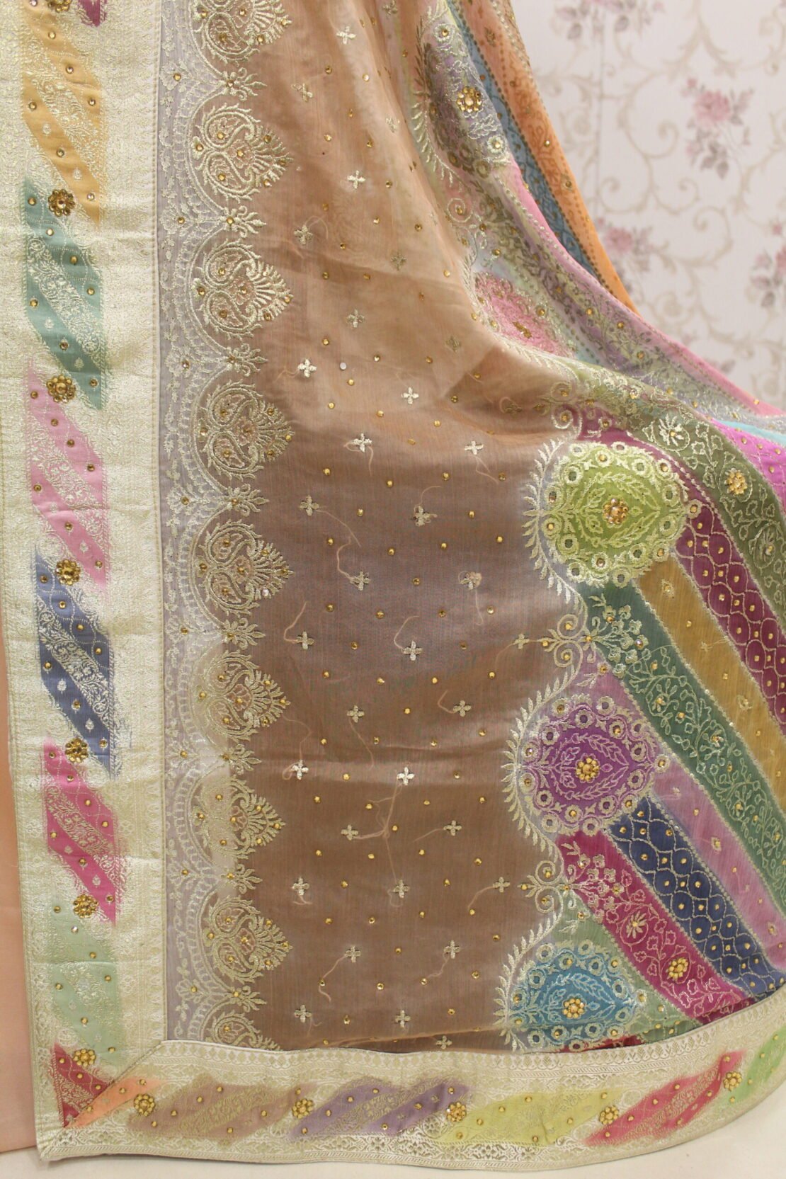 Kamkhuwab Shalwaar Suits - Image 3