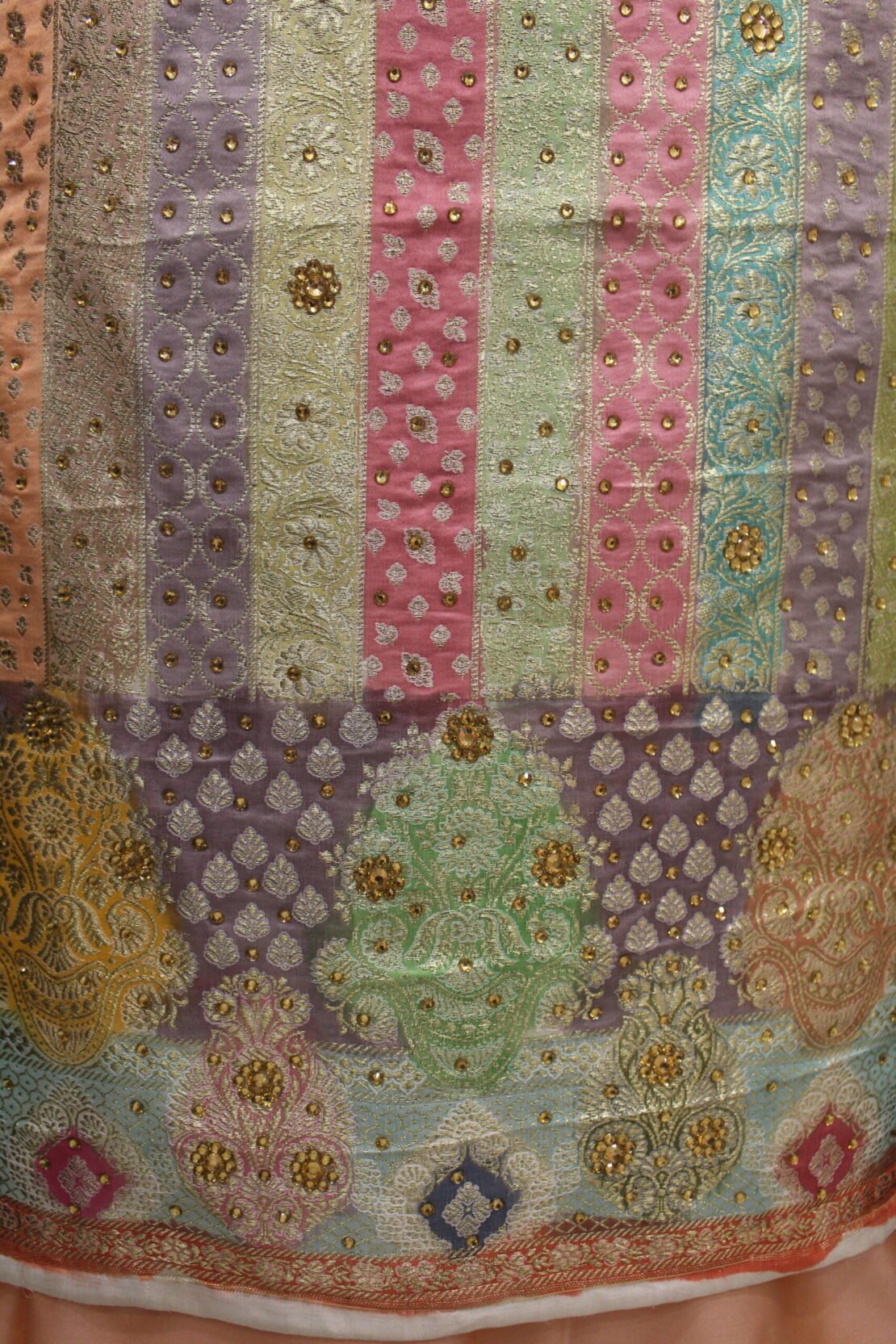 Kamkhuwab Shalwaar Suits - Image 2