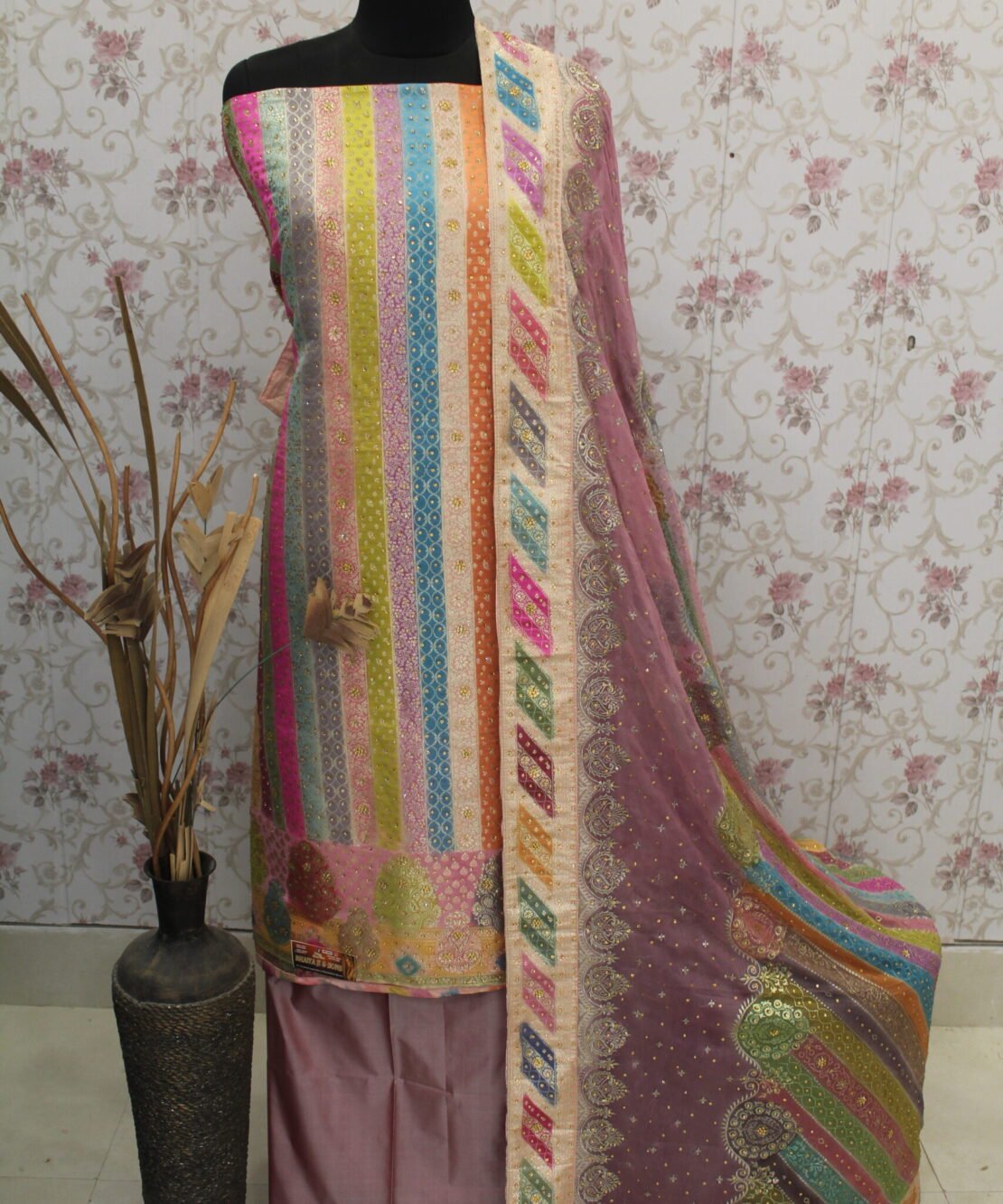 Kamkhuwab Shalwaar Suits
