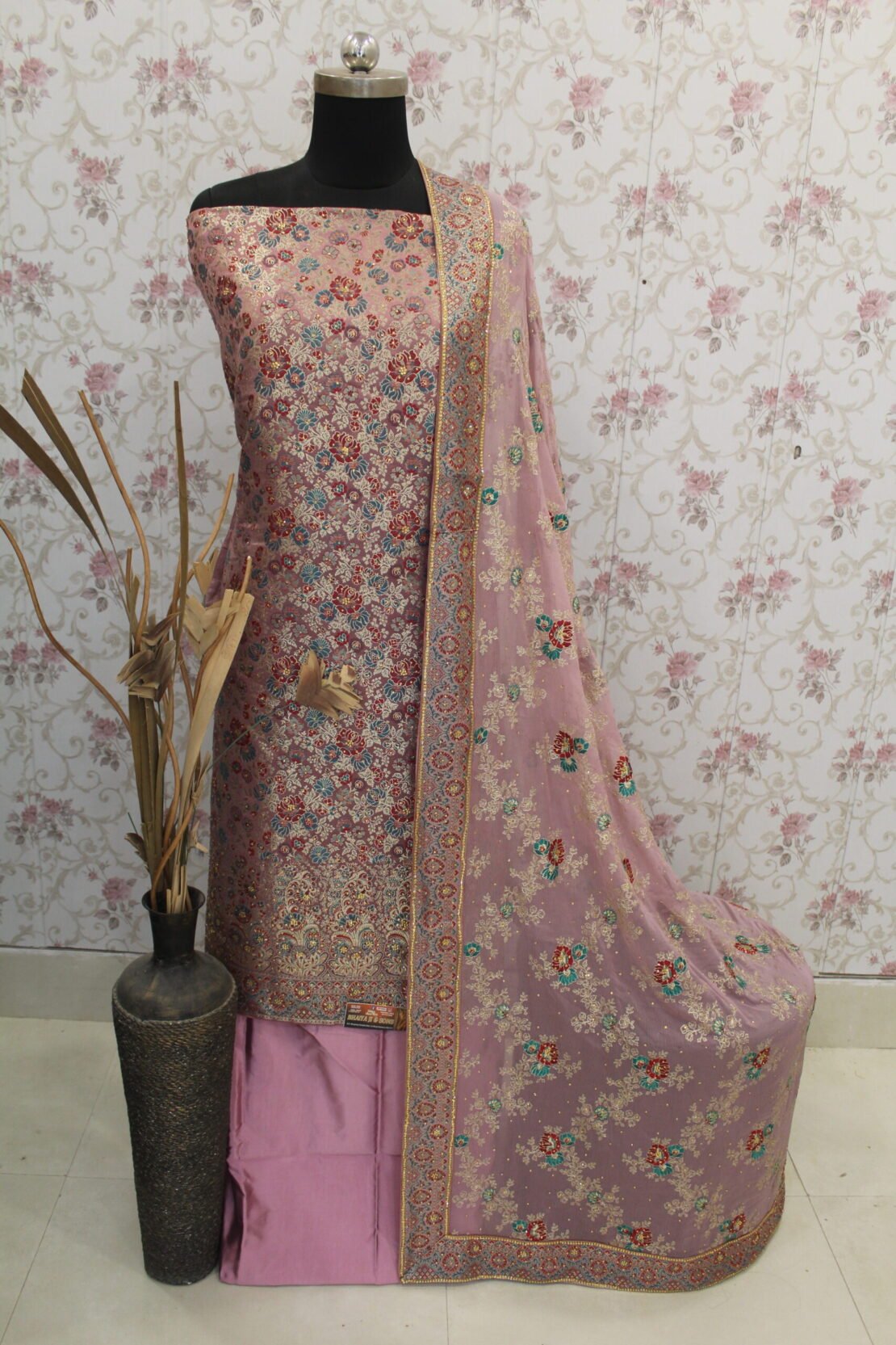 Kamkhuwab Shalwaar Suits