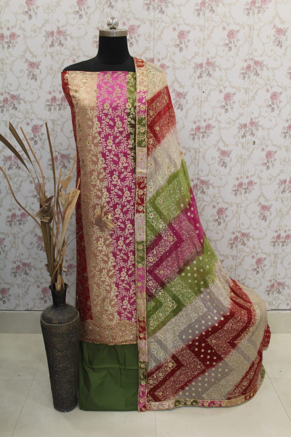 Kamkhuwab Shalwaar Suits