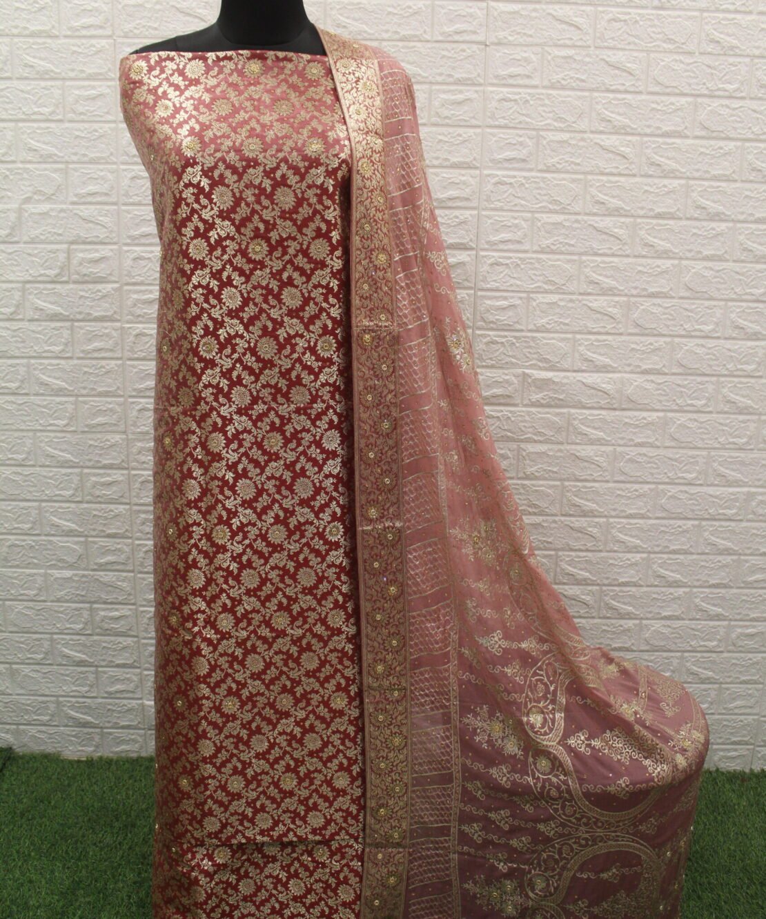 Kamkhuwab Gharara