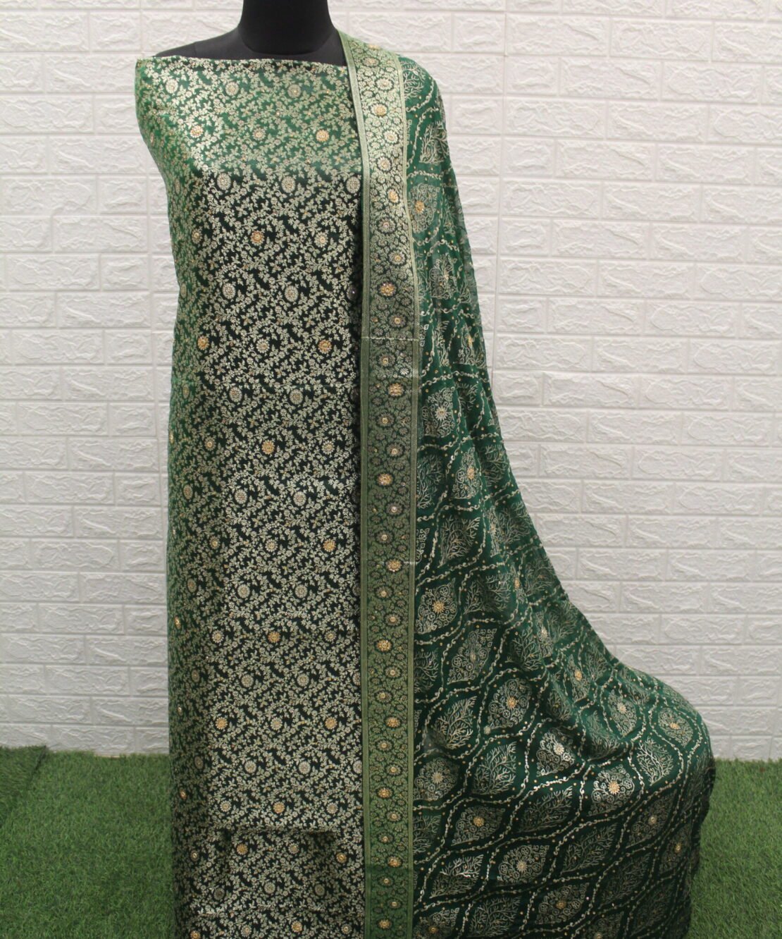 Kamkhuwab Gharara