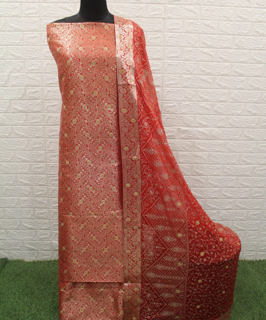 Kamkhuwab Gharara