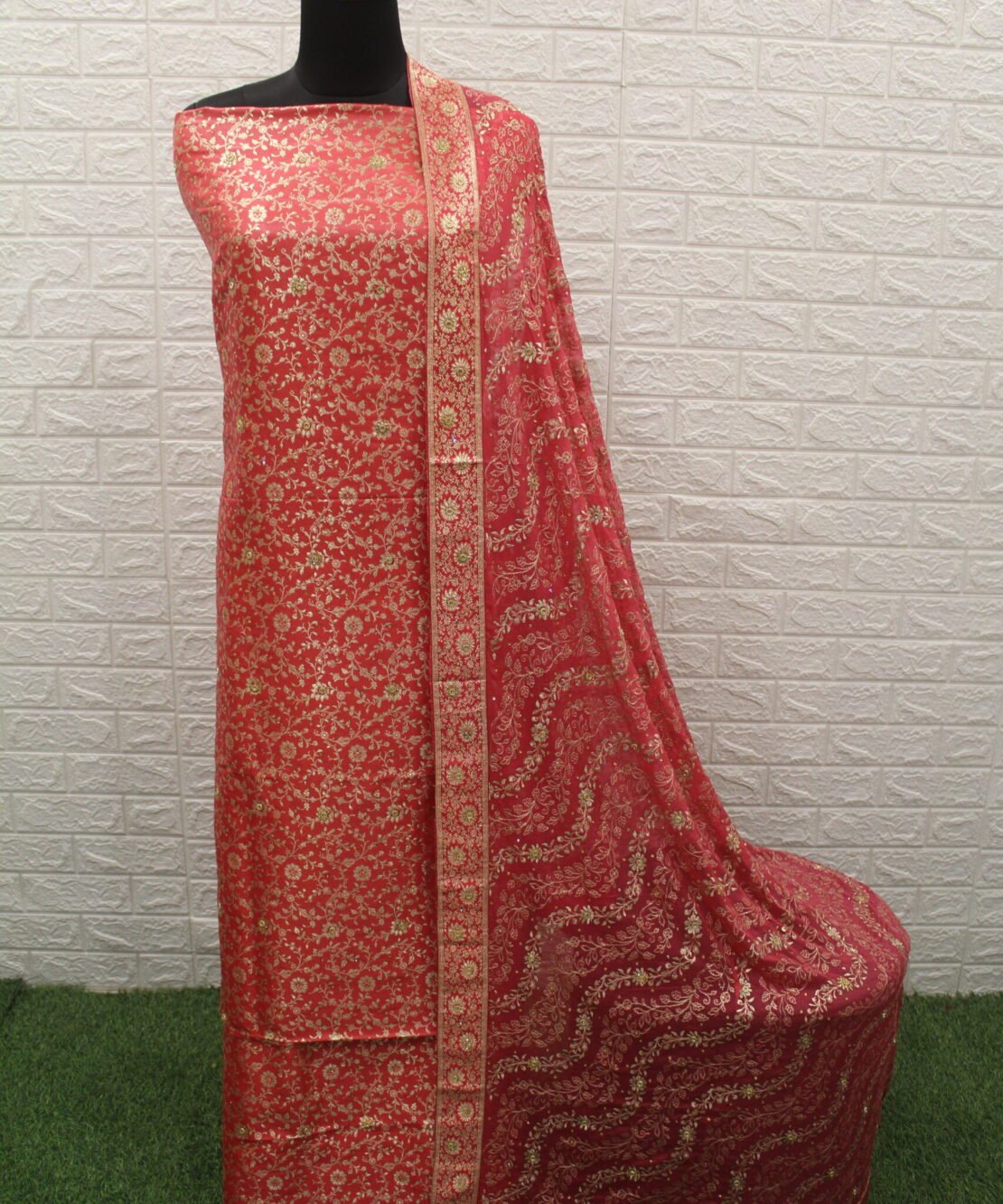 Kamkhuwab Gharara