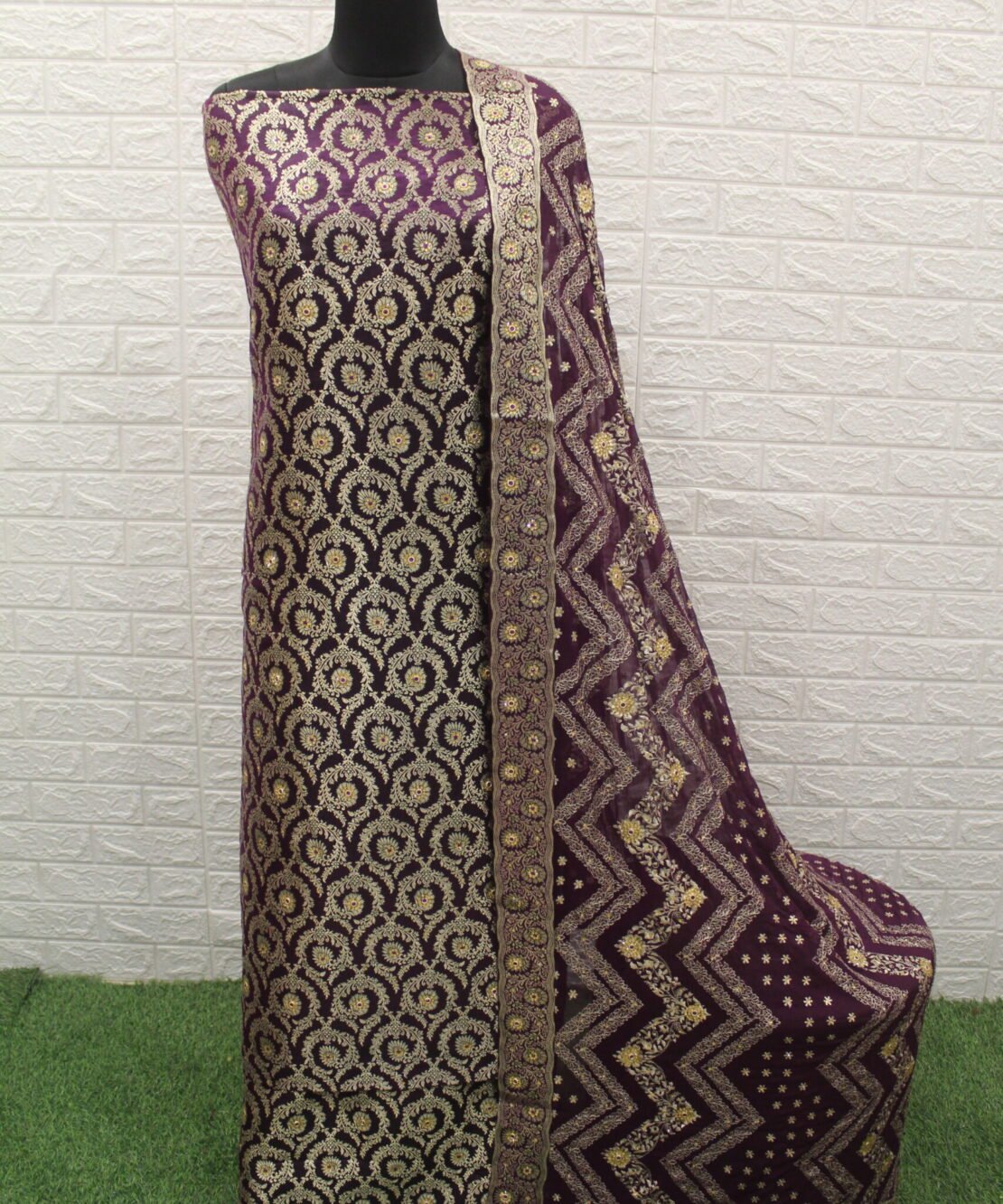 Kamkhuwab Gharara