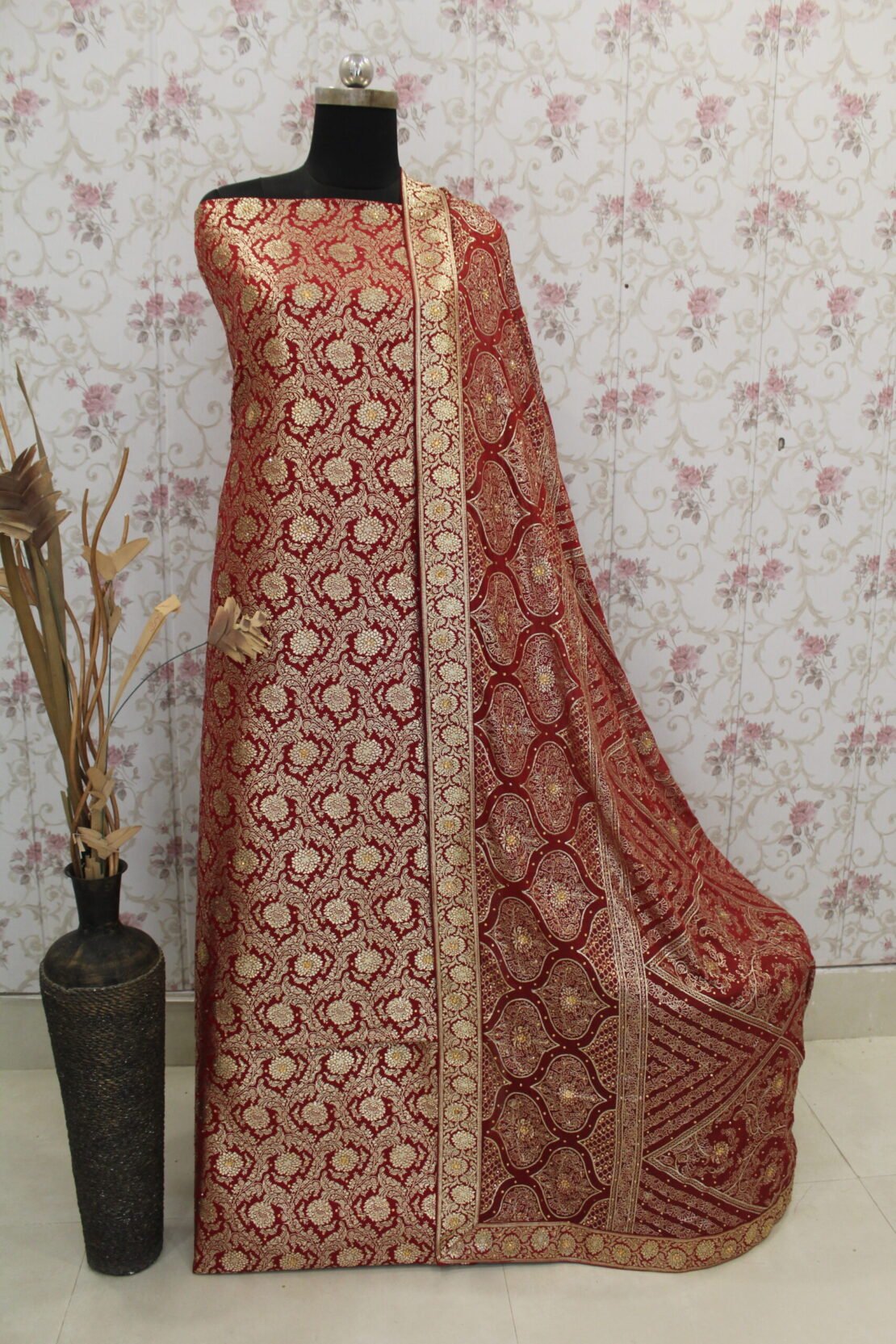 Kamkhuwab Gharara