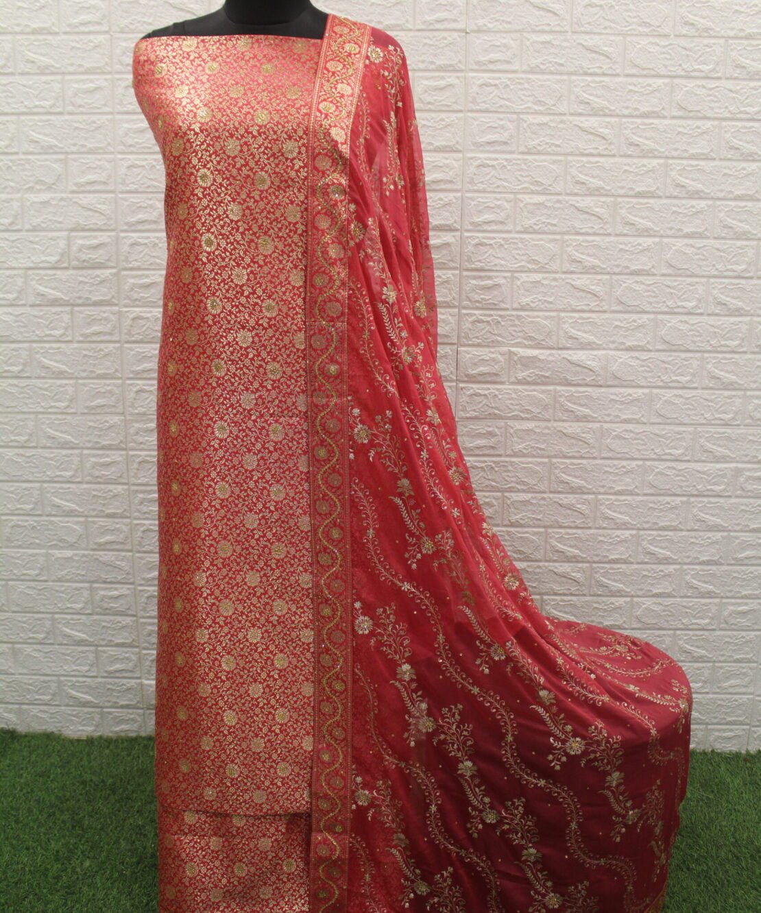 Kamkhuwab Gharara