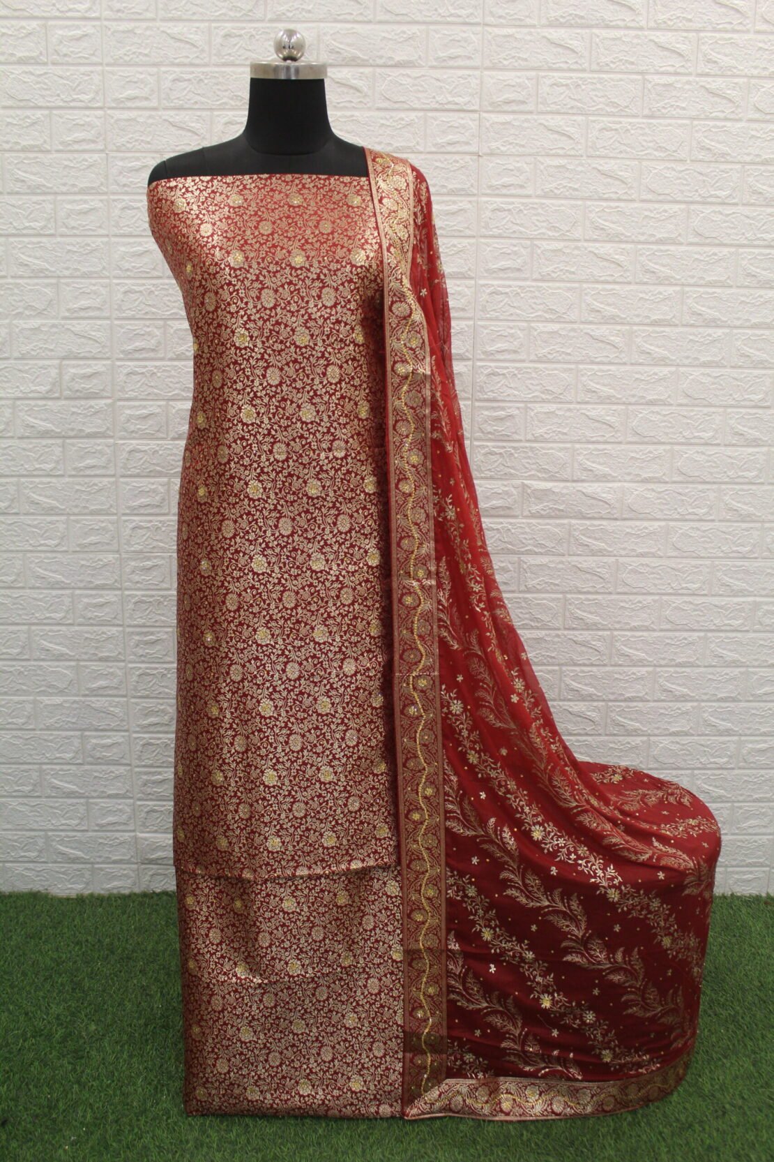 Kamkhuwab Gharara