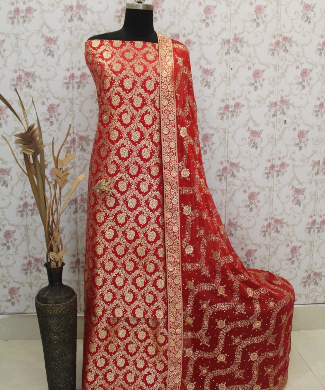 Kamkhuwab Gharara