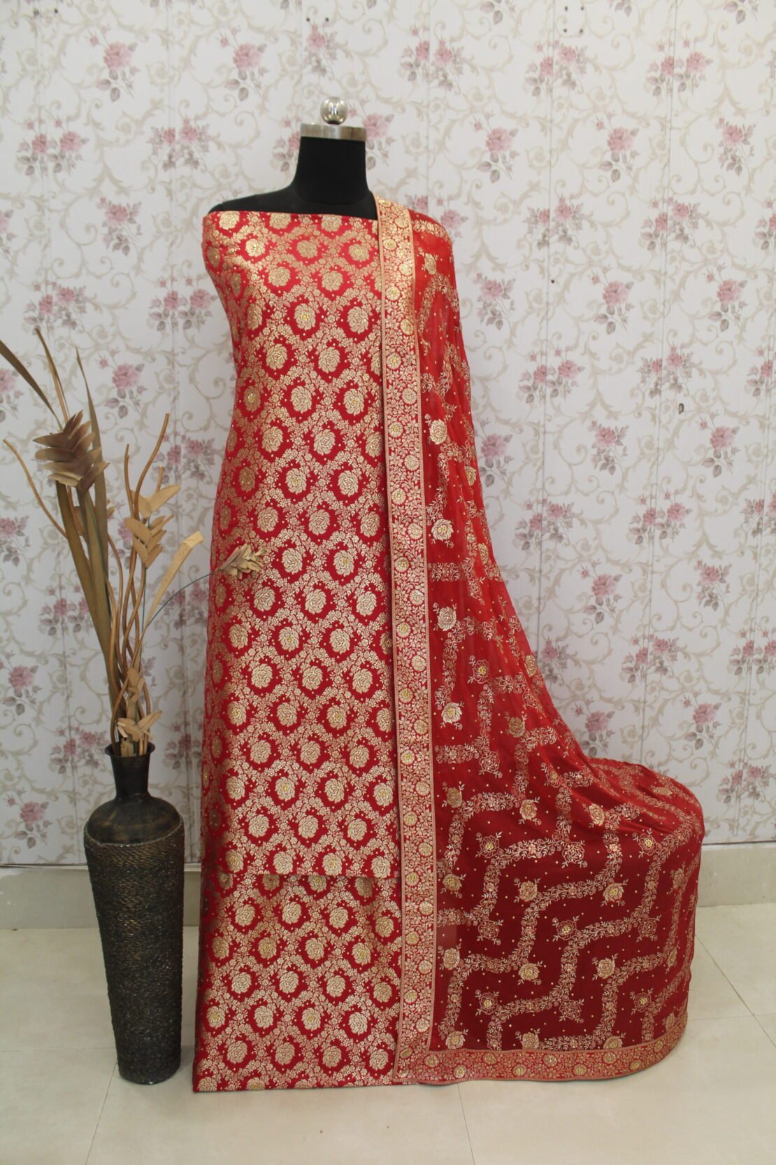 Kamkhuwab Gharara