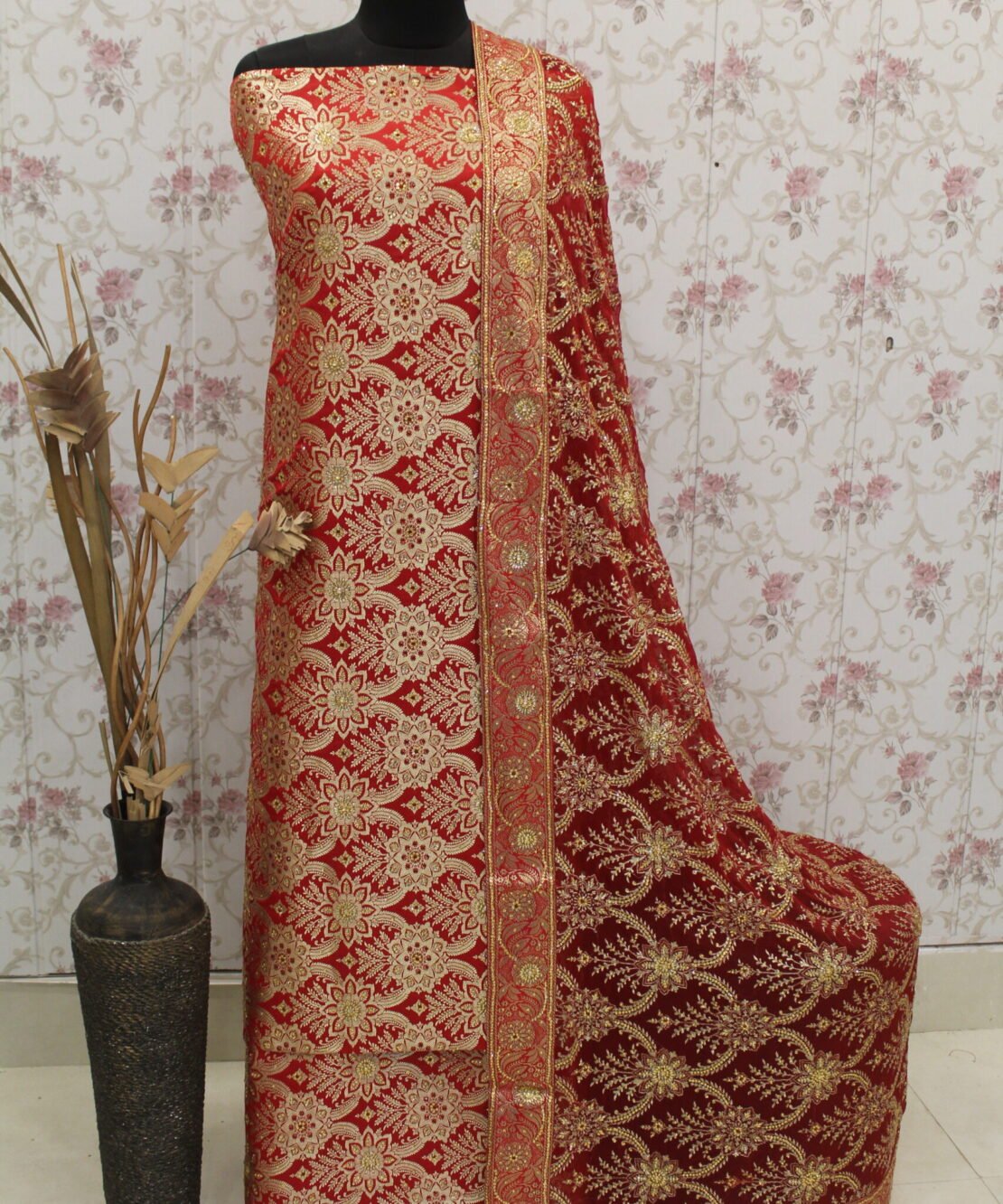 Kamkhuwab Gharara