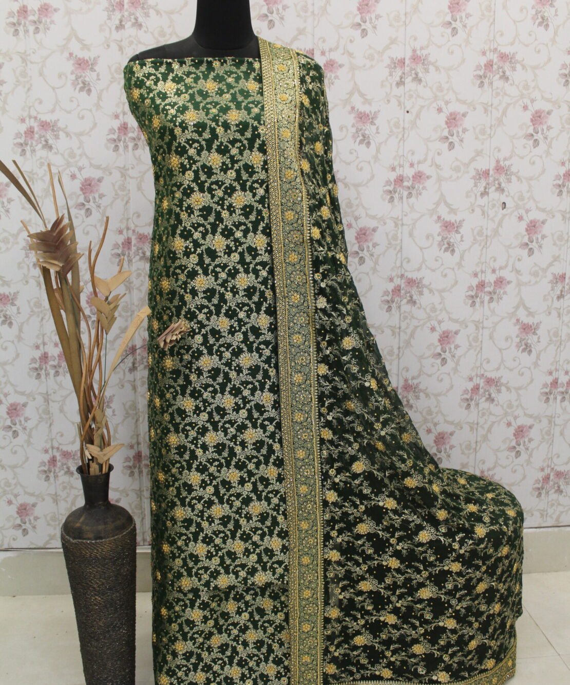 Kamkhuwab Gharara