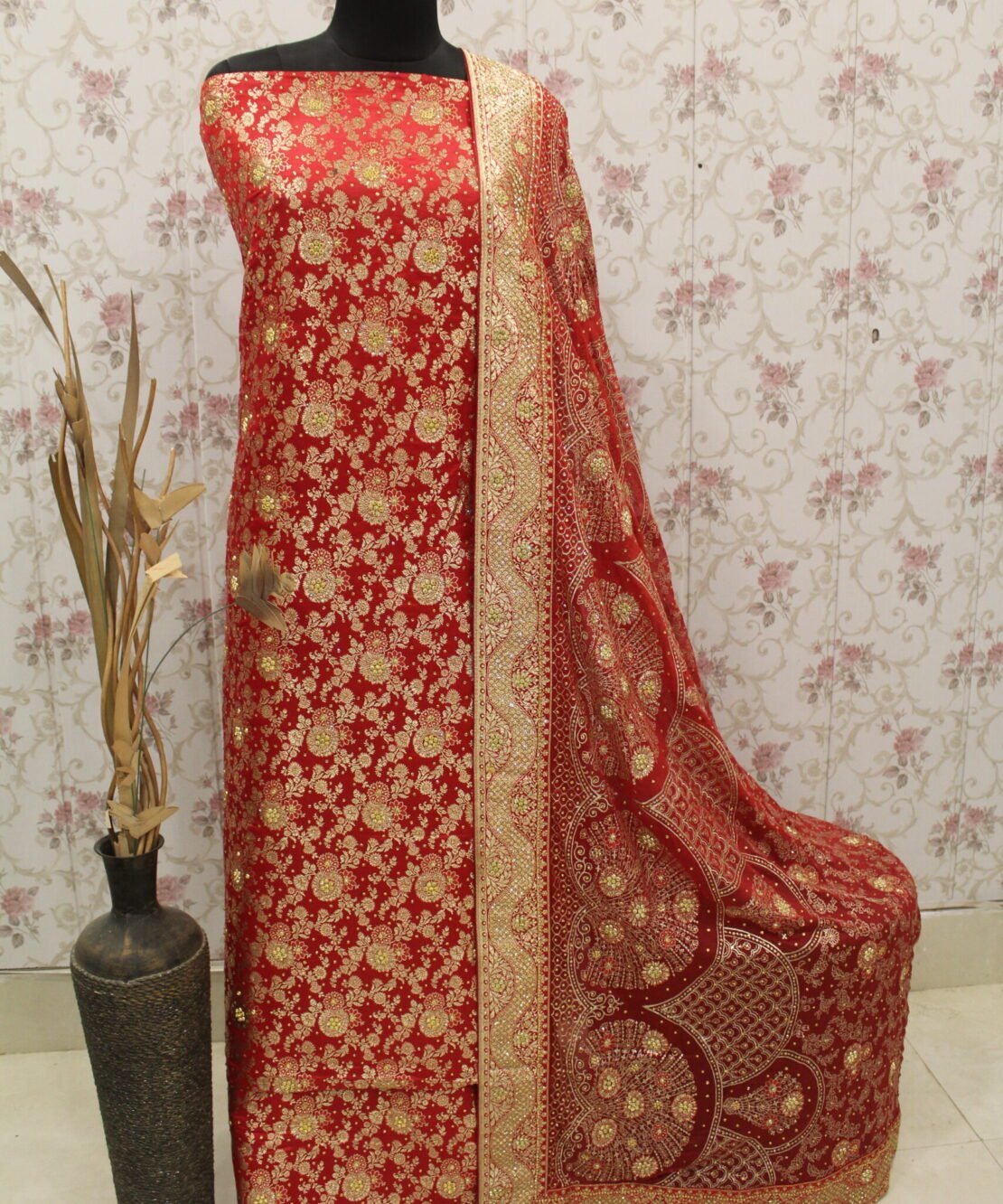 Kamkhuwab Gharara