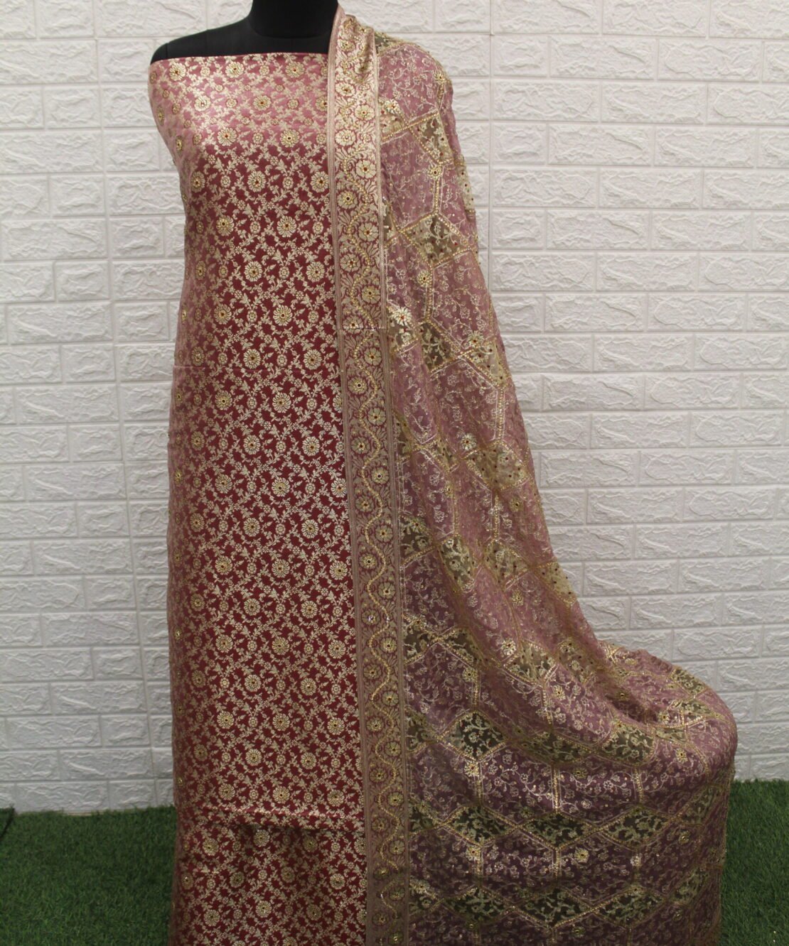 Kamkhuwab Gharara