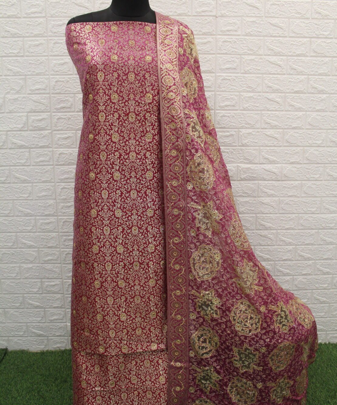 Kamkhuwab Gharara